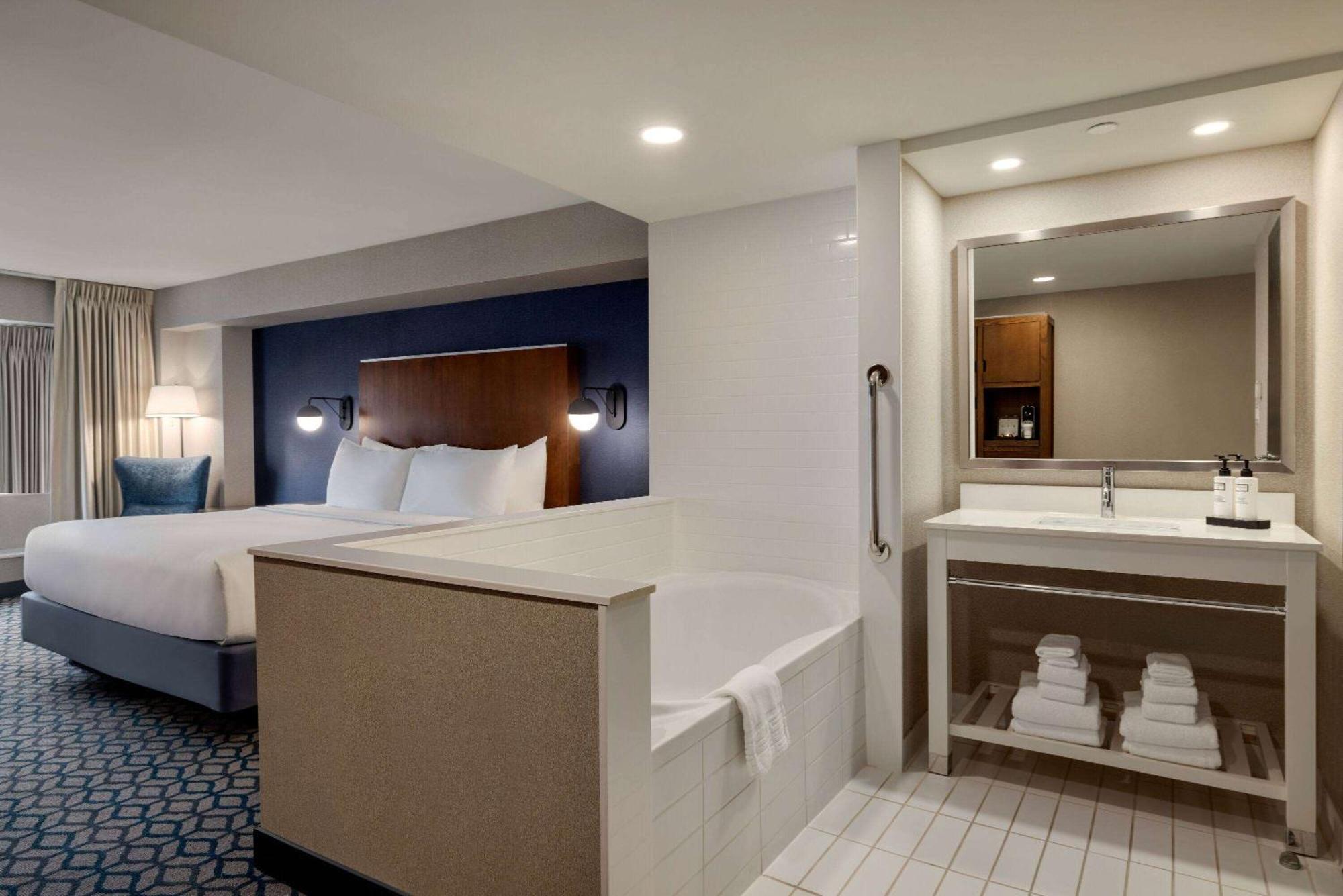 Wyndham Grand Fallsview Hotel Ниагарски водопад Екстериор снимка
