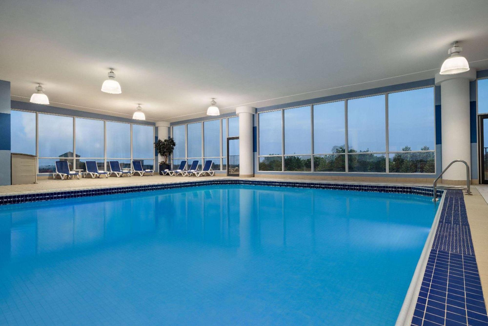 Wyndham Grand Fallsview Hotel Ниагарски водопад Екстериор снимка