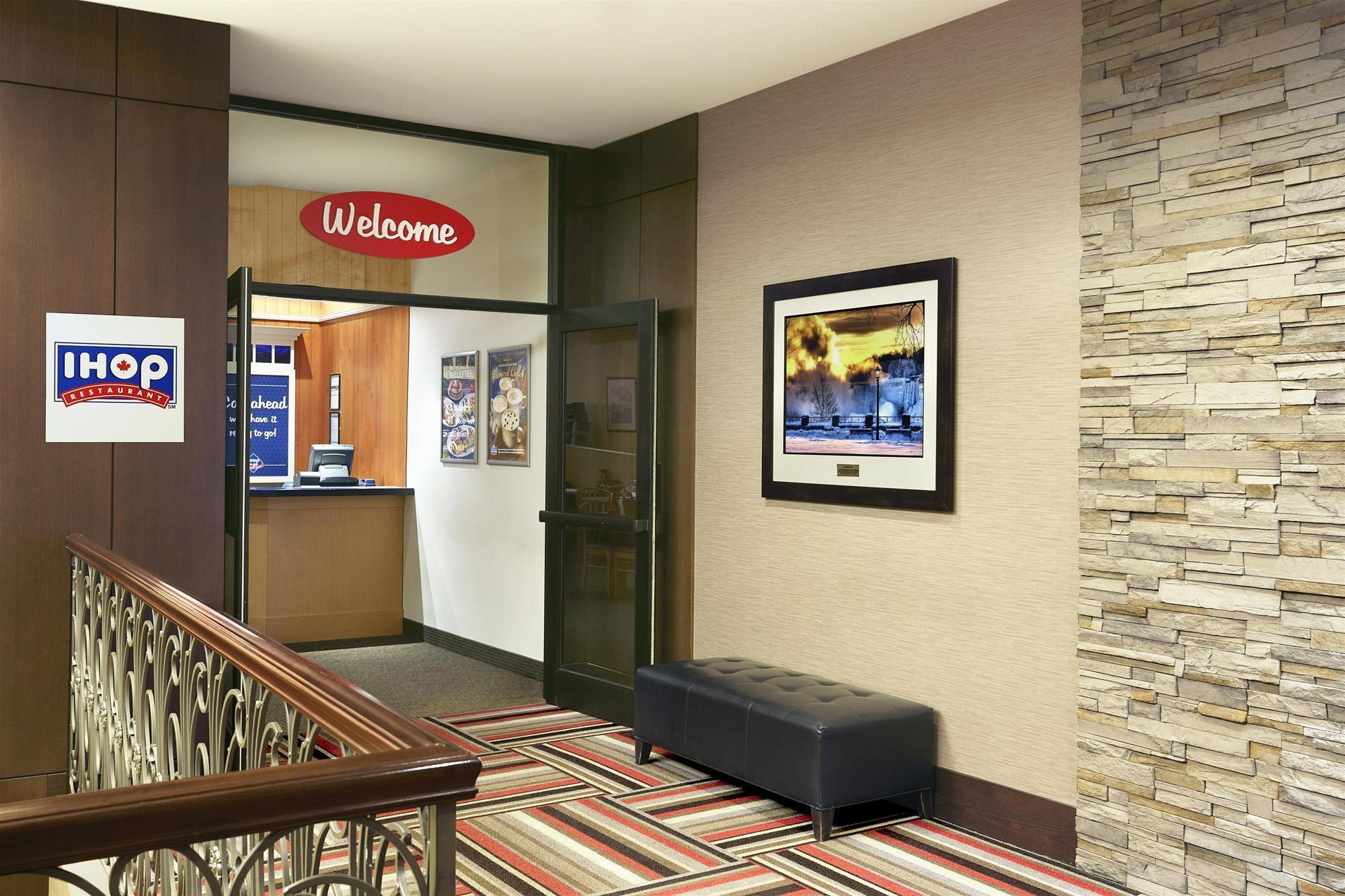 Wyndham Grand Fallsview Hotel Ниагарски водопад Екстериор снимка